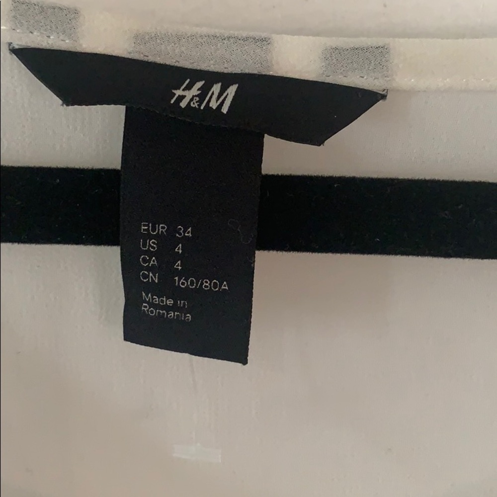 H&M White Sheer Flowy Top With Sequin Pattern - image 4